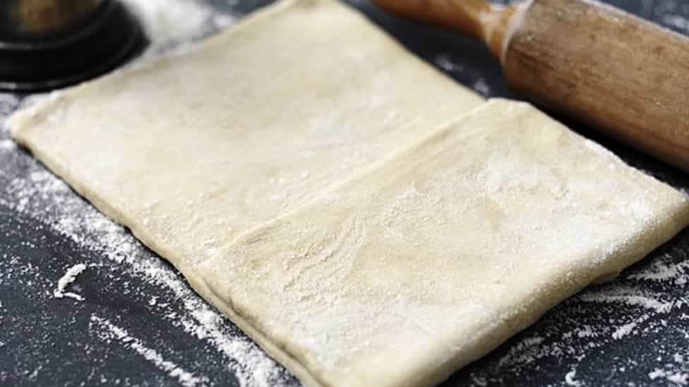 انواع خمیر شیرینی پزی